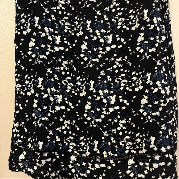 Aritzia Black and White Floral Dress - Picture 3 of 4